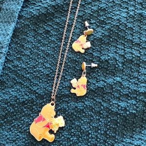 WINNIE THE POOH Dangle Post Earrings and necklace set